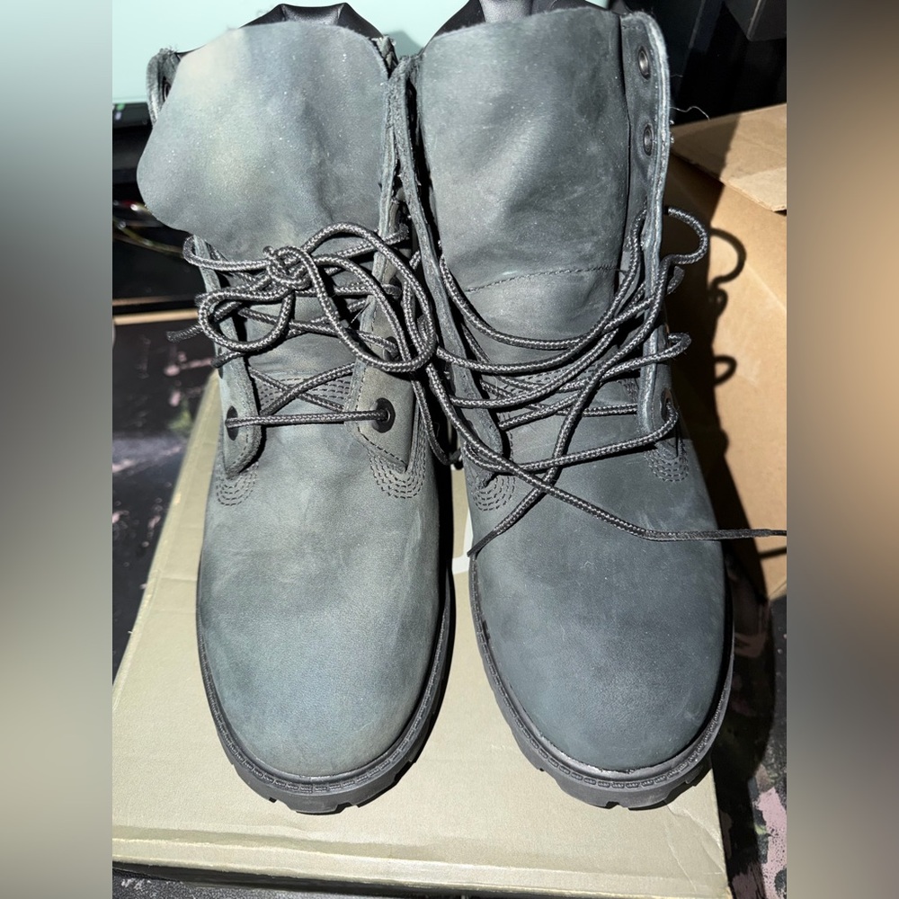 Black timberland boots Boys 6